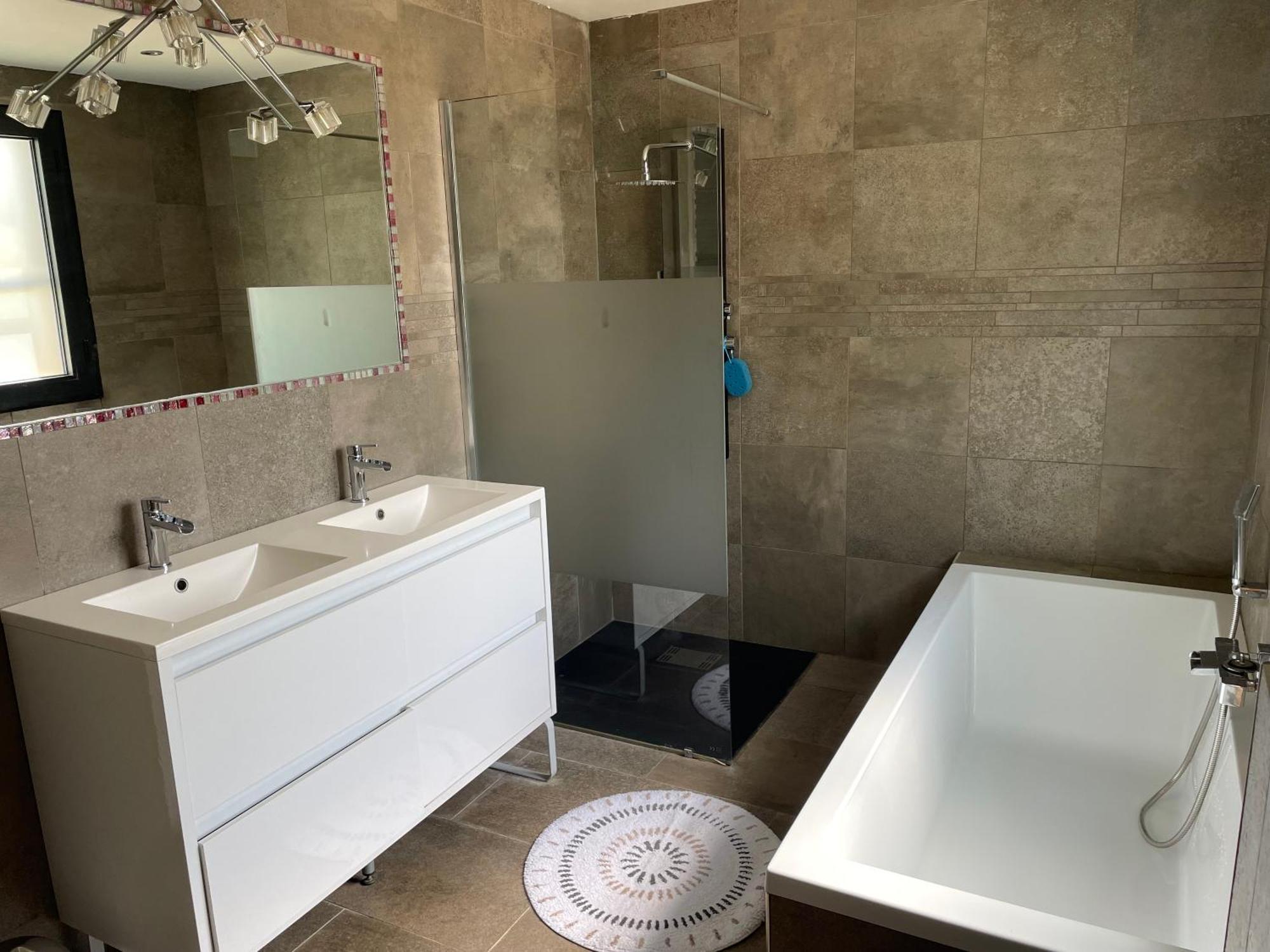 Maison Avec 2 Couchages Piscine Privative Ajaccio (Corsica)